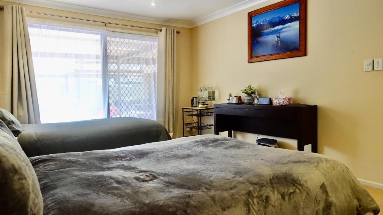 Tl Warmest Homestay Гоулд Коуст Екстериор снимка