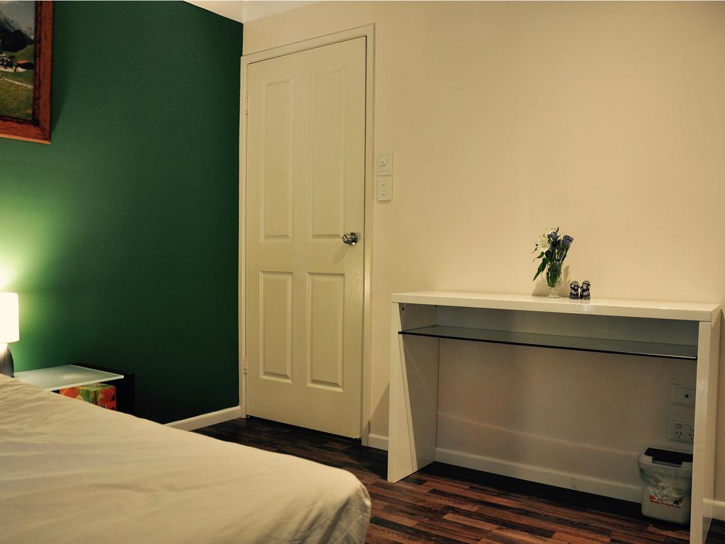 Tl Warmest Homestay Гоулд Коуст Екстериор снимка
