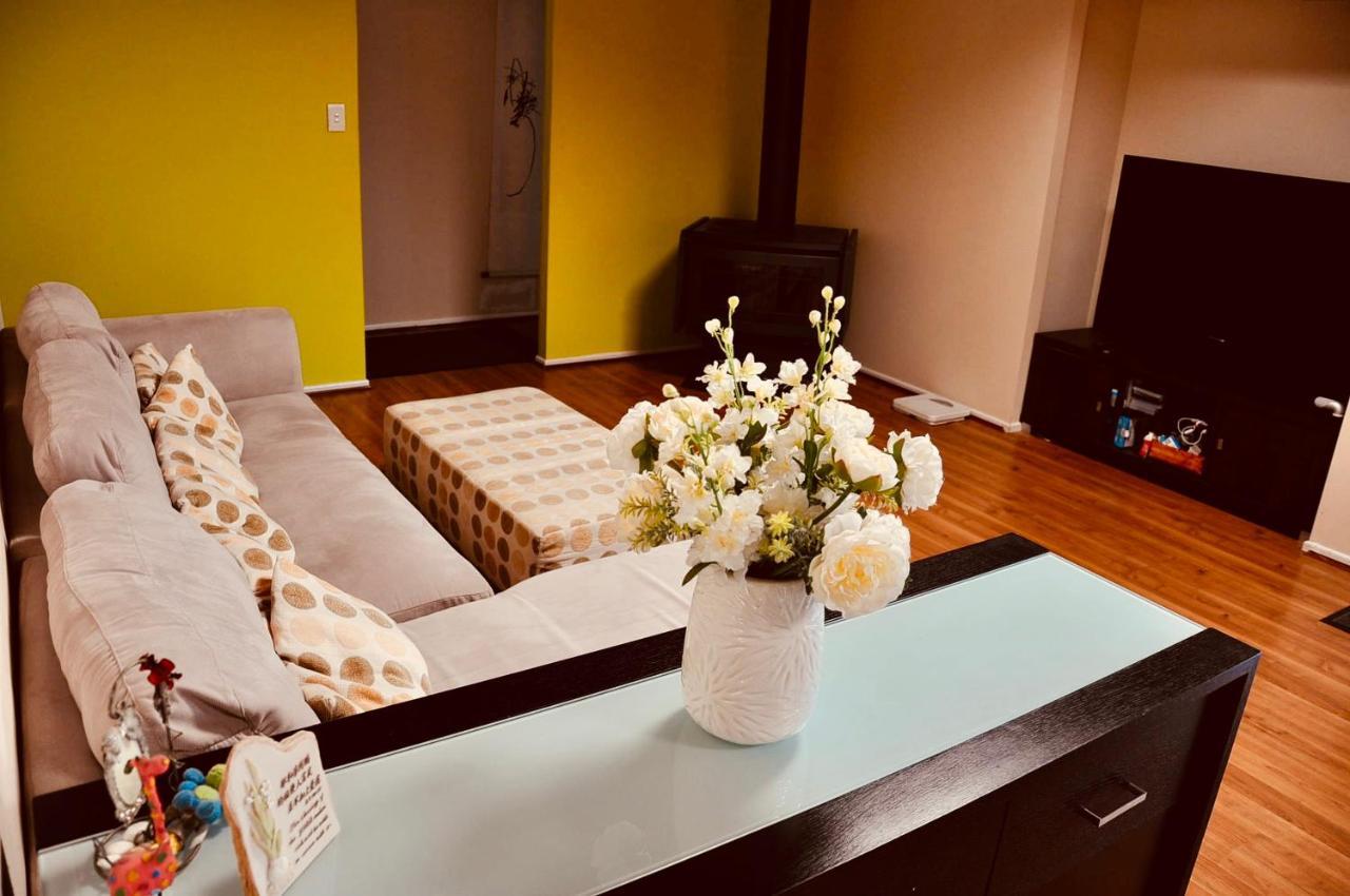 Tl Warmest Homestay Гоулд Коуст Екстериор снимка